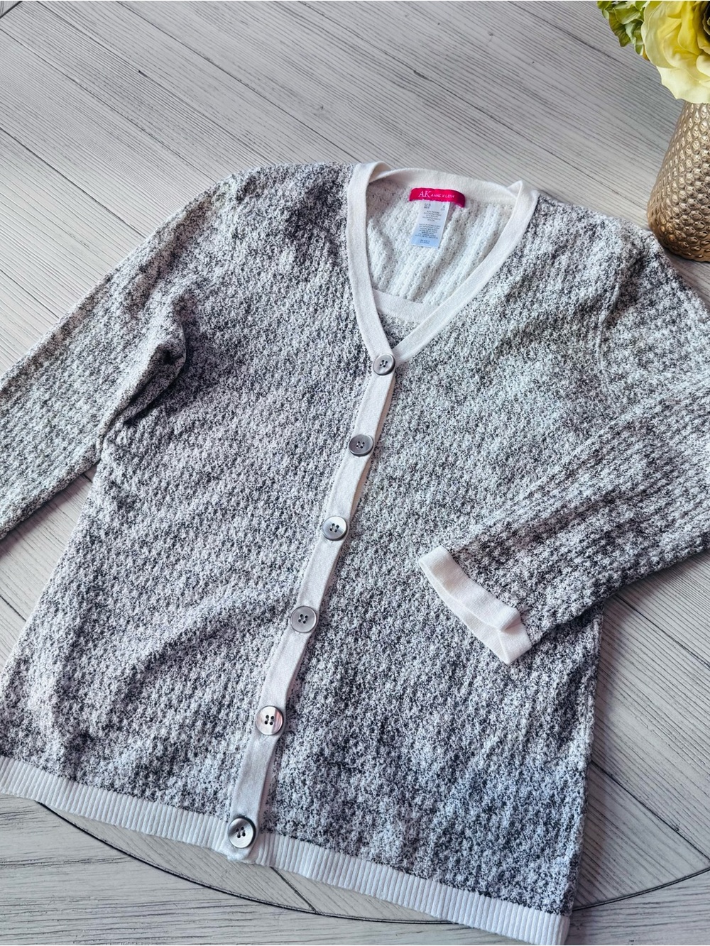Anne Klein Cream & Light Brown Textured V-Neck Button Front Cardigan Set